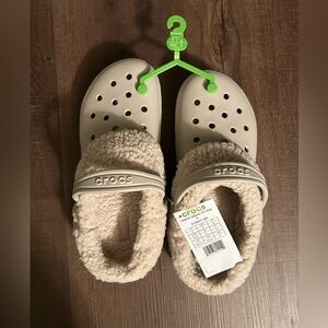 Crocs Classic Blitzen Fleece Lined Ivory Clog Size J6 NWT Juniors Size